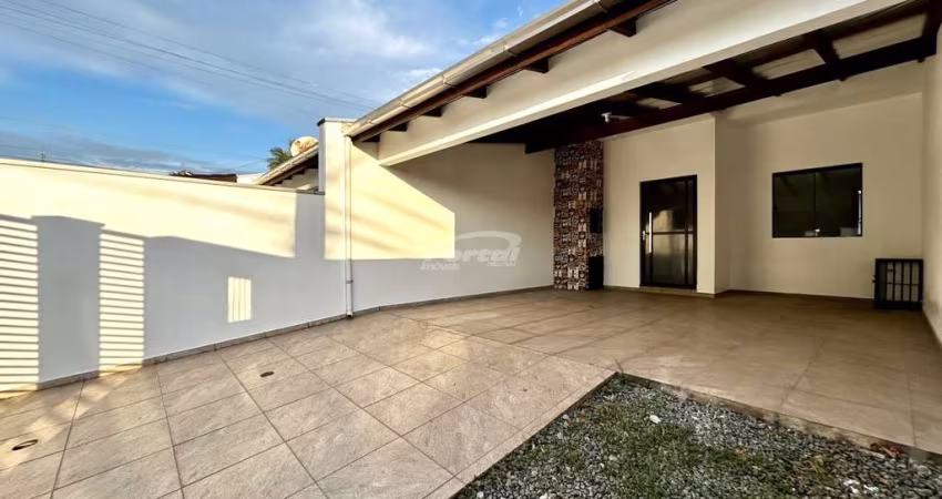 Casa com 2 quartos para alugar no Centro, Penha 