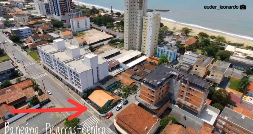 Terreno com 550,00m², localizado no centro de balneário piçarras!