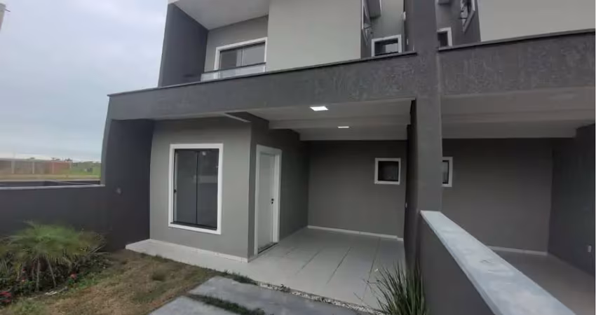 Sobrado com 98m² na quinta dos açorianos em barra velha/sc