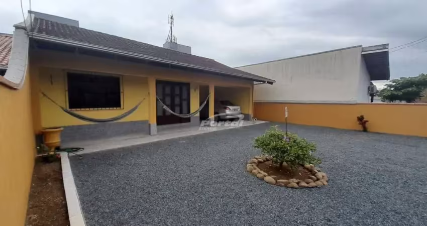 Casa com 2 dormitórios e uma edícula no bairro itoupavazinha em blumenau!