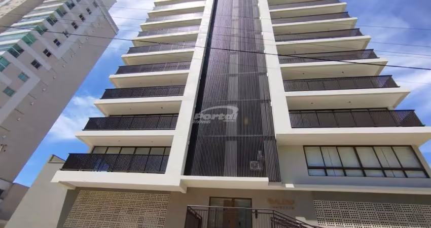 Residencial balena, quadra mar, apartamento 2 suítes, itacolomi, piscina, área de festas, churrasqueira a carvão, 150metros da praia, balneário piçarras (código 20144)