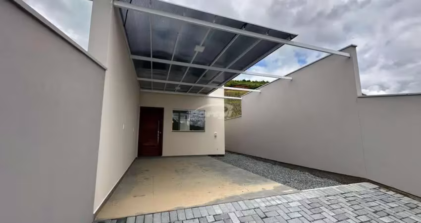 Casa com 3 quartos sendo 1 suíte à 10 minutos do centro de gaspar