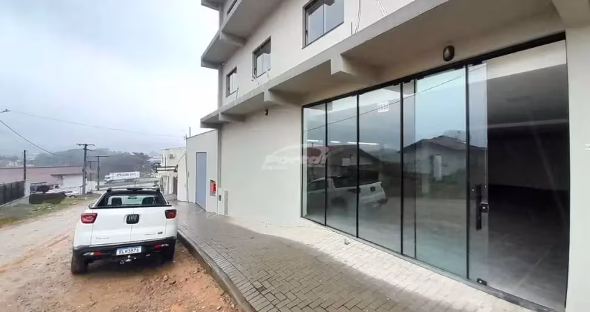 Loja térrea nova disponível para locação no bairro margem esquerda – gaspar/sc