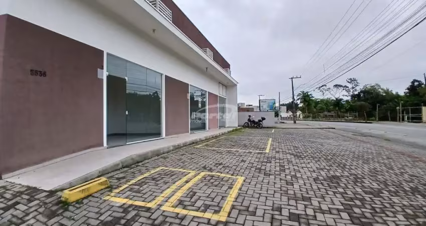 Loja térrea disponível para locação no bairro itoupava central, blumenau sc.