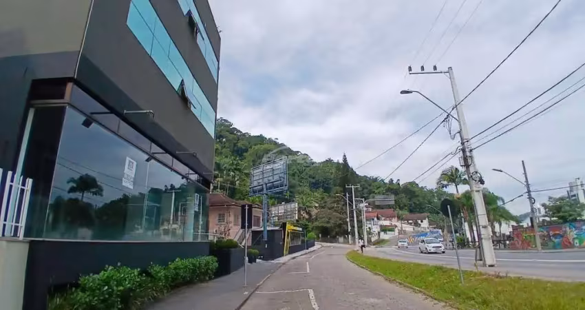 Loja térrea disponível para locação no bairro itoupava victor konder, blumenau sc.