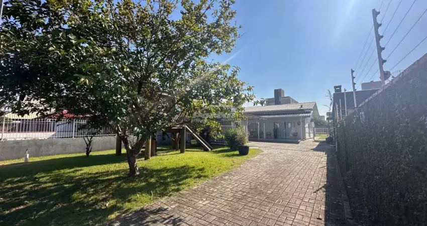 Casa disponível para locação no centro de balneário piçarras/sc (cod. 21566)
