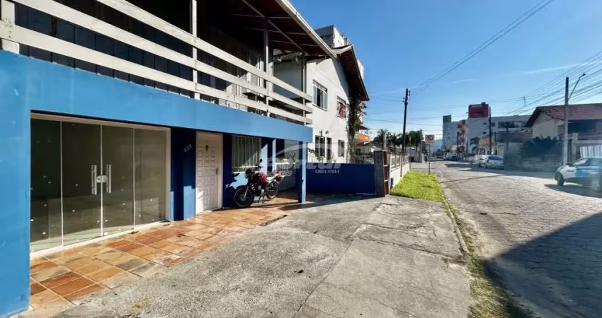 Loja térrea com aproximadamente 30 m² no bairro gravatá - navegantes/sc (cód. 21571)