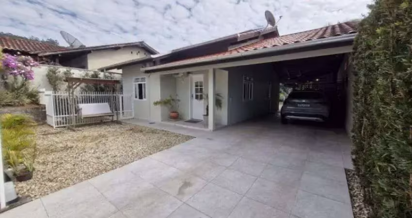 Excelente casa para venda na divisa entre blumenau e indaial!