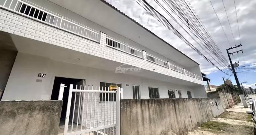Apartamento com 2 quartos para alugar no Centro, Balneário Piçarras 