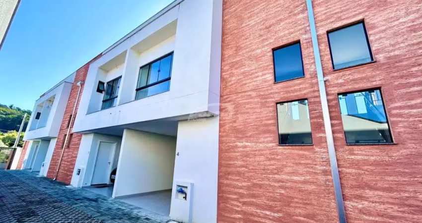 Casa em condomínio fechado com 2 quartos para alugar no Velha Central, Blumenau 