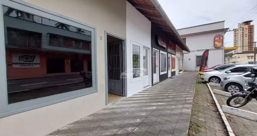 Loja térrea disponível para locação no bairro velha, em blumenau/sc.