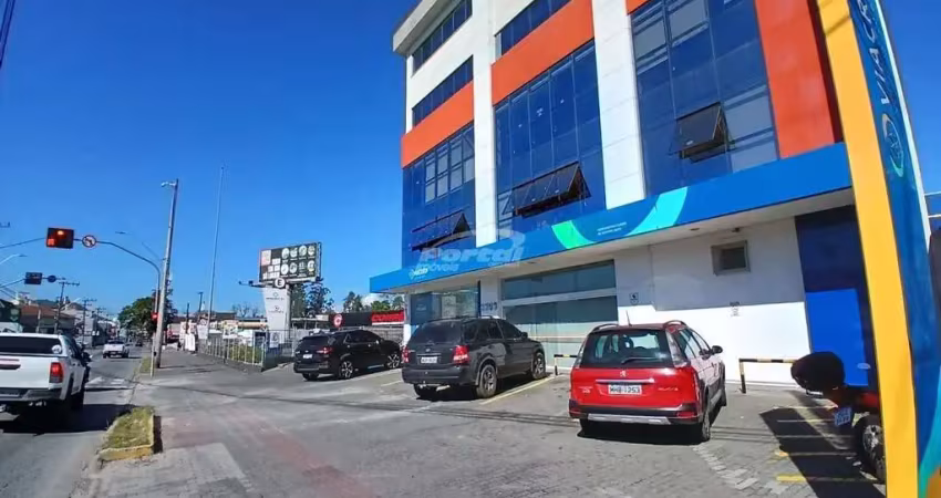 Sala comercial disponível para locação no bairro itoupava norte, em blumenau/sc.
