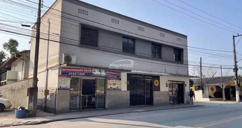 Sala comercial com 150m² distribuidos em 5 ambientes no centro de gaspar!