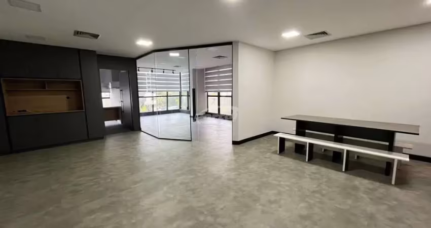 Sala comercial disponível para locação no bairro centro, em blumenau/sc.