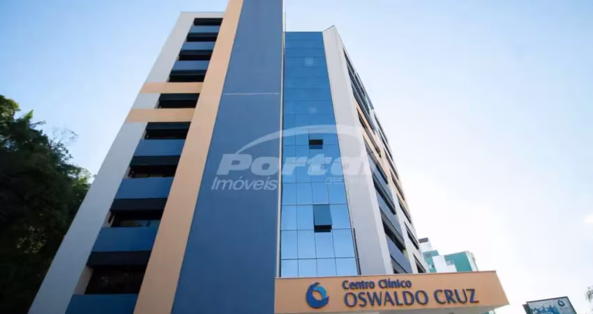 Sala comercial com aproximadamente 100m² , no bairro ribeirão fresco.