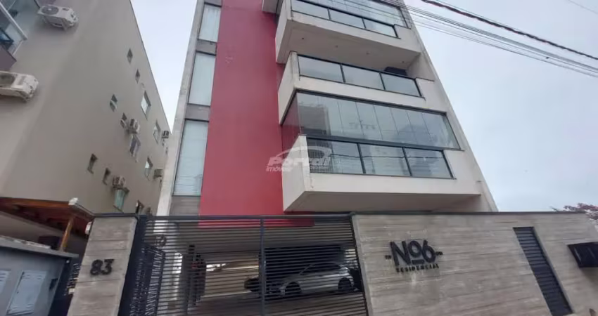 Apartamento semi mobiliado disponível para locação no bairro itacolomi, em balneário piçarras/sc.