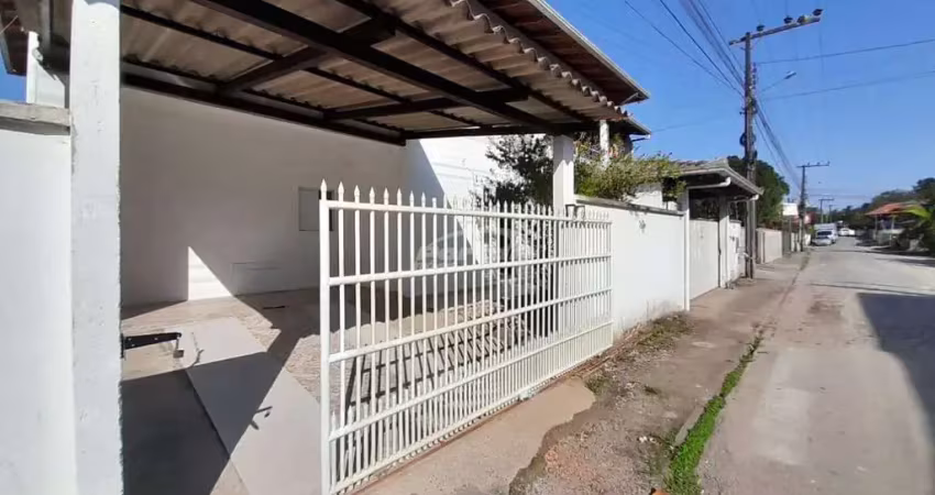 Casa disponível para locação no bairro margem esquerda, em gaspar/sc.