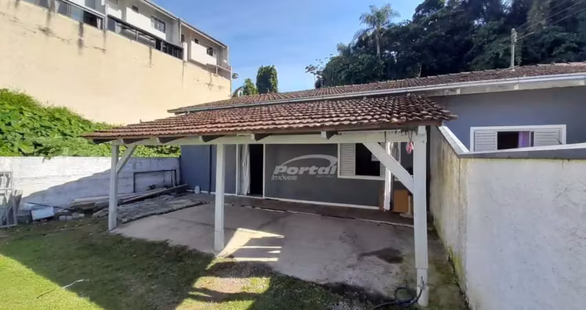 Casa disponível para locação no bairro fortaleza em blumenau/sc.