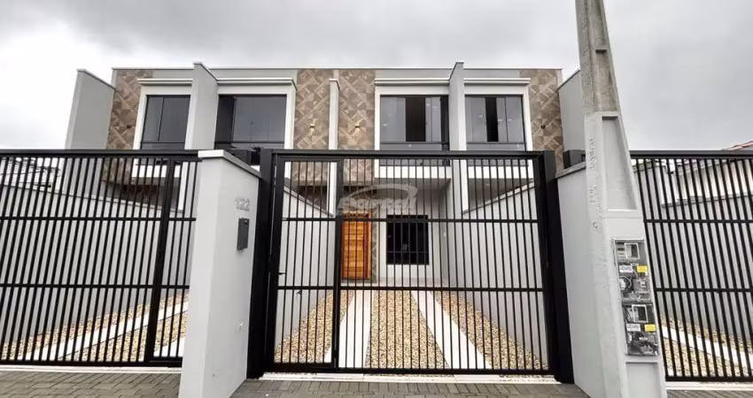 Sobrado com 83m², 02 suítes amplas, sala de estar aconchegante, cozinha com moveis modulados, lavabo amplo, area de serviço na parte externa, 01 vaga de garagem e quintal na frente e fundos.
