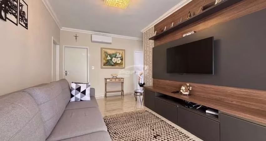 Excelente casa com piscina, em ótima localização no bairro agia verde em blumenau!