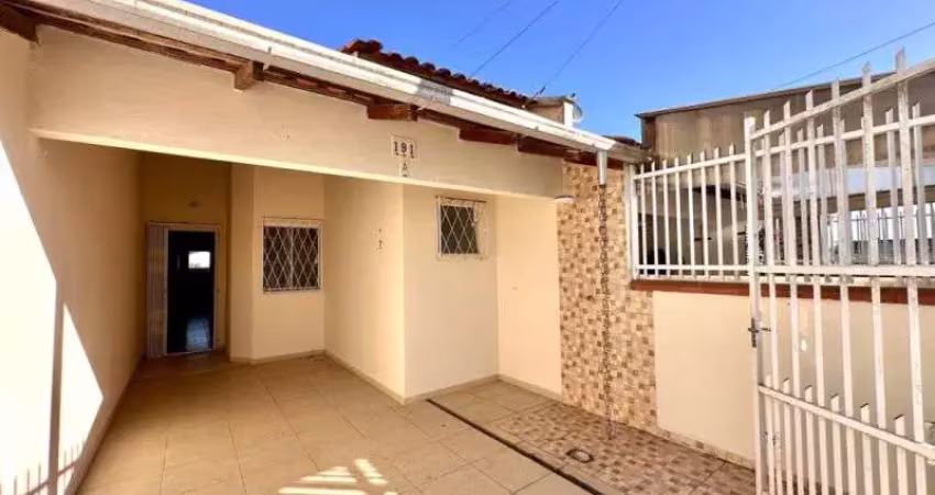 Casa com 2 dormitórios, sendo 1 suíte no bairro itacolomi em balneário piçarras/sc (cód. 20489)