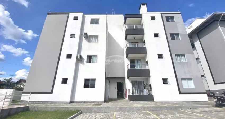Com 64,69m², o imóvel contem 02 dormitórios, sala de estar com sacada com churrasqueira, cozinha e sala de jantar conjugadas, banheiro social, área de serviço e 01 vaga de garagem descoberta.