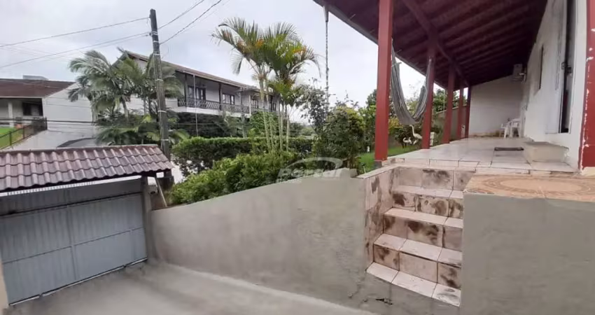 Casa semi mobiliada 3 dormitórios no bairrro fidélis, blumenau