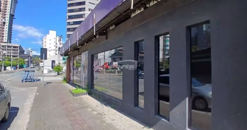 Excelente casa comercial para locação no bairro ponta aguda, blumenau sc.
