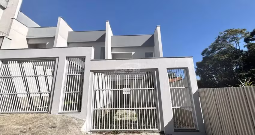Sobrado com 66,81m², 02 dormitórios, sendo 01 com sacada, sala de estar e jantar integradas com a cozinha, banheiro social, lavabo, area de serviço separada e 01 vaga de garagem.