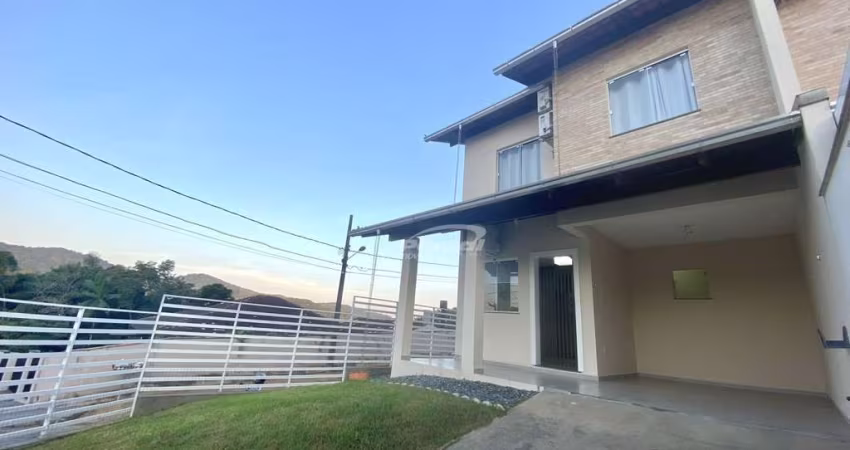 Casa com 3 quartos para alugar no Itoupava Central, Blumenau 