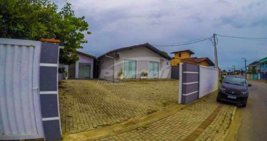 Casa comercial à venda no Centro, Penha 