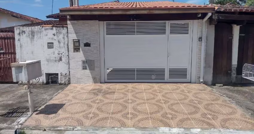 Casa à venda no bairro Jardim Jaqueira - Caraguatatuba/SP