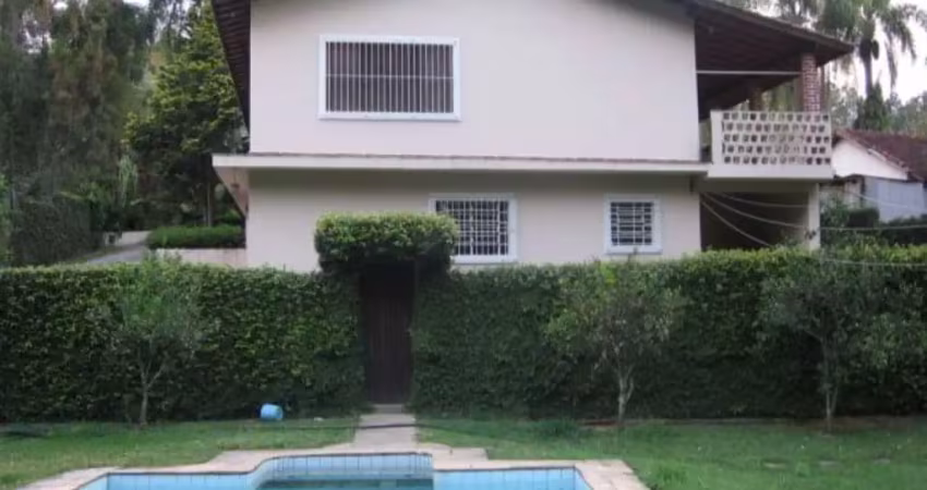 Casa á venda em cotia/sp na roselândia com 200m², 3 dormts - 1 sts