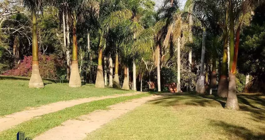 Chácara com piscina, salão para festas, quiosque, extenso gramado na bunjiro nakao
