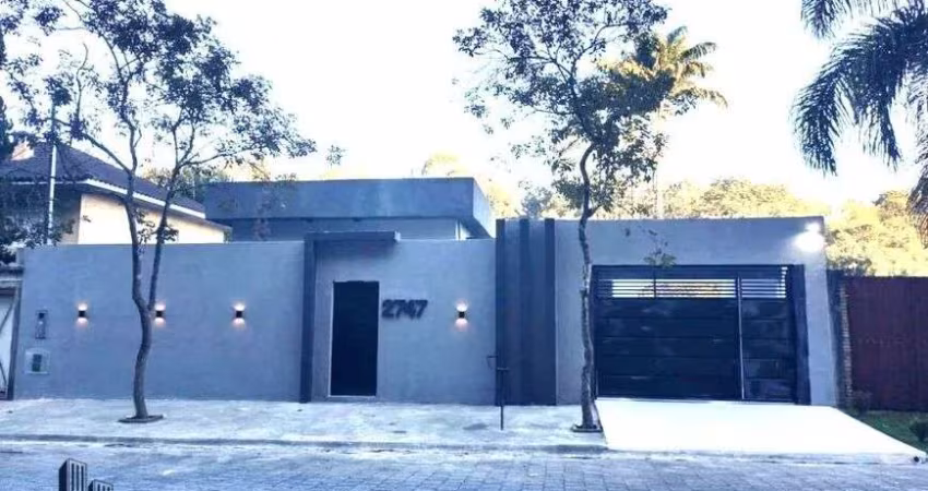 Casa Térrea Alto Padrão à venda em Cotia/SP no bairro Gramado