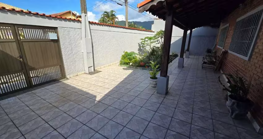 Casa com 3 quartos, Flórida, Praia Grande - R$ 1 mi, Cod: 3306