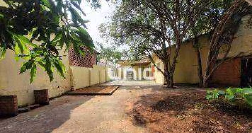 Casa com 3 dormitórios à venda, terreno de 572m² e 188 m² de construção por R$ 800.000 - Paulista - Piracicaba/SP