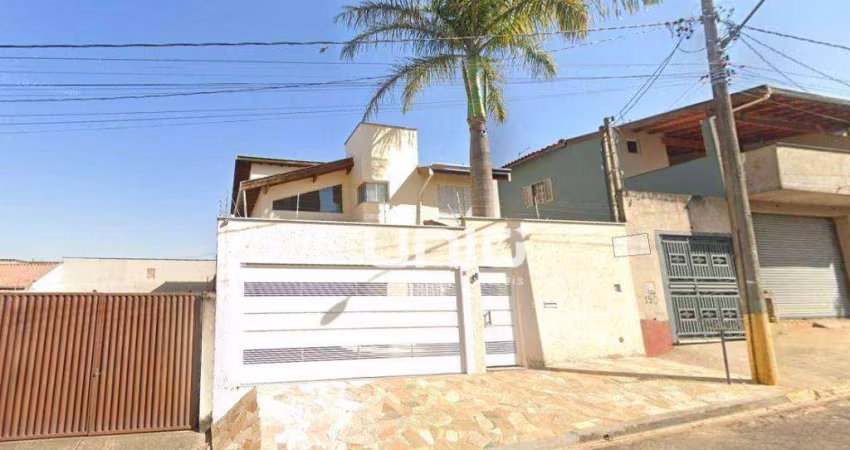 Casa com 3 dormitórios à venda, 205 m² por R$ 750.000,00 - Jardim São Mateus - Piracicaba/SP