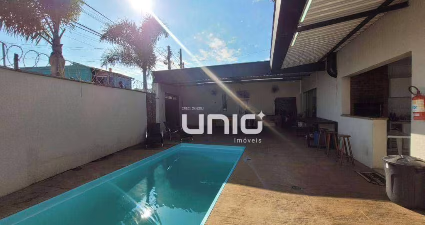Sobrado estilo Edícula no Bairro Jardim Alvorada - Piracicaba/SP com 2 dormitórios e piscina