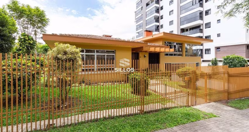 Casa com 400 m² para alugar no Cristo Rei em Curitiba
