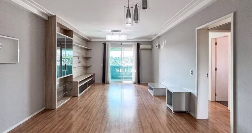 Apartamento semimobiliado com 2 quartos para alugar no Alto da XV em Curitiba