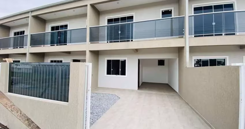 Sobrado para venda - quintal - 3 dormitórios sendo uma suíte á 50 metros do mar!