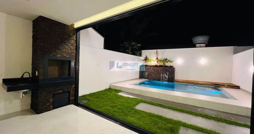 Sobrado novo - Arquitetura moderna e exclusiva - Próximo ao mar!