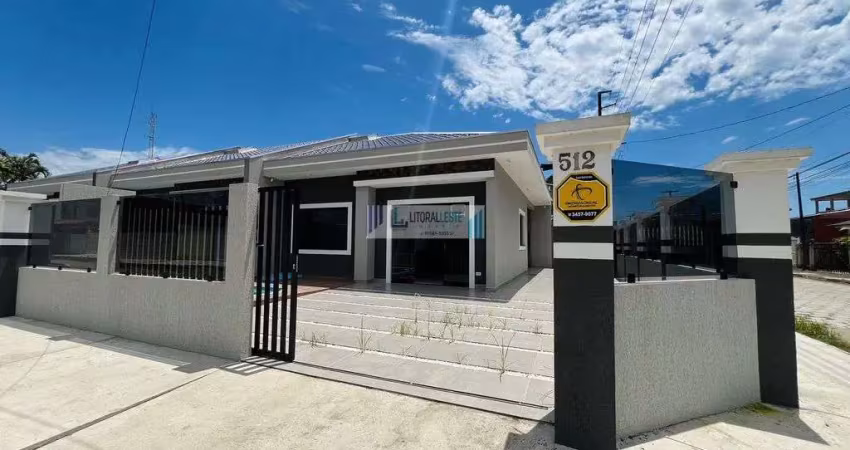 LINDA E ACONCHEGANTE RESIDÊNCIA  DE ESQUINA A VENDA- COM PISCNA E CHURRASQUEIRA.