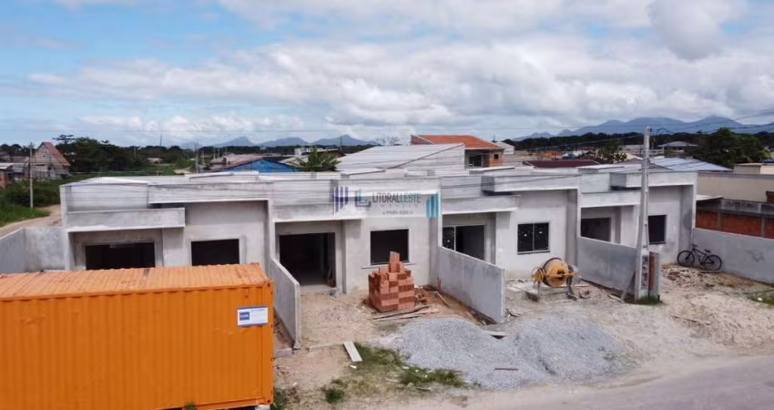Residência com excelente acabamento - 2 dormitórios e bwc social - a partir de.