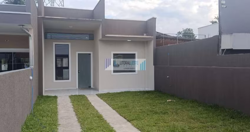 Residência nova com excelente acabamento - 3 dormitórios sendo uma suíte/Quintal