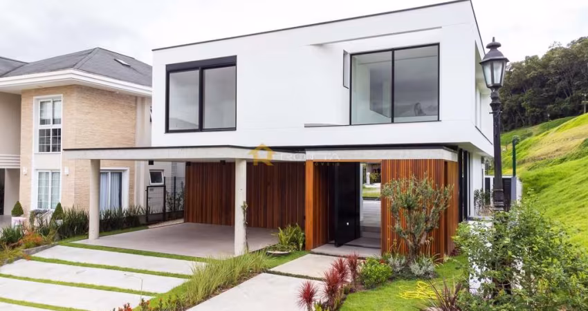 CASA NO CONDOMÍNIO RIVERSIDE EM ITAJAÍ