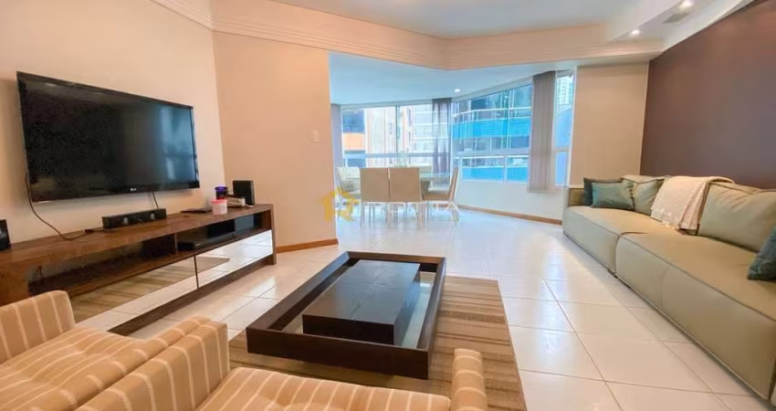 Belo apartamento  com 3 quartos e quadra mar na Barra Sul