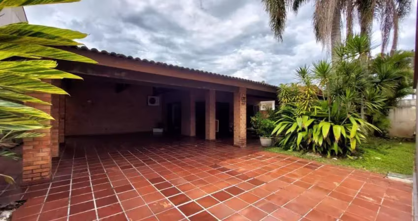 Casa para temporada em guaratuba, centro, 5 dormitórios, 3 suítes, 3 banheiros, 4 vagas