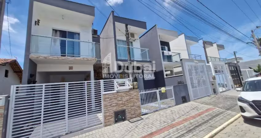 Sobrado para venda em balneário piçarras, itacolomi, 3 dormitórios, 2 banheiros, 1 vaga